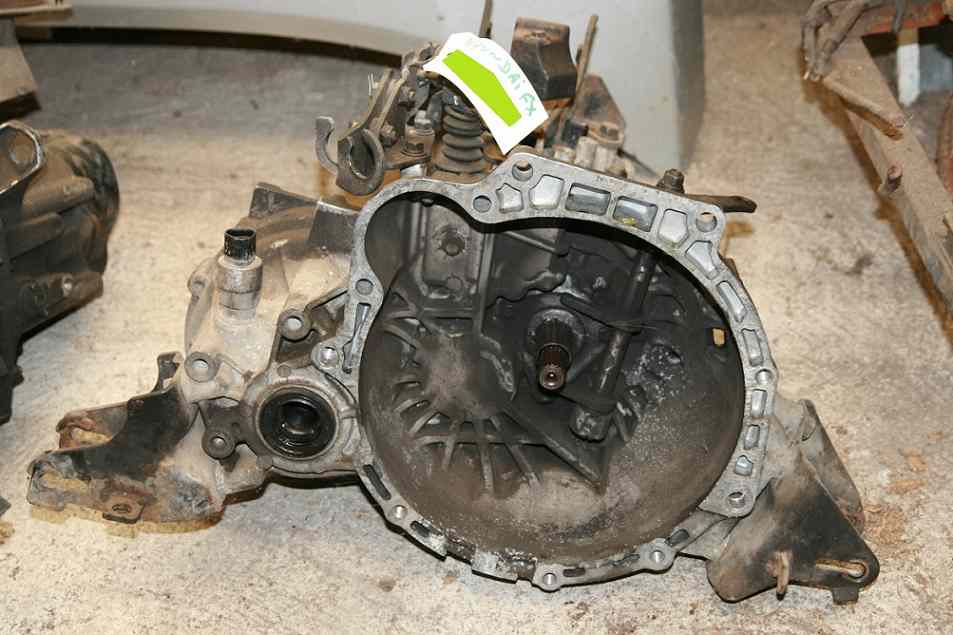 Boite de vitesses  HYUNDAI COUPE II PHASE 1 2.0 FX
11.2002

Type boite : 4300028723
 Km : NC

Garanti(e) 3 mois

Frais de Port sur devis