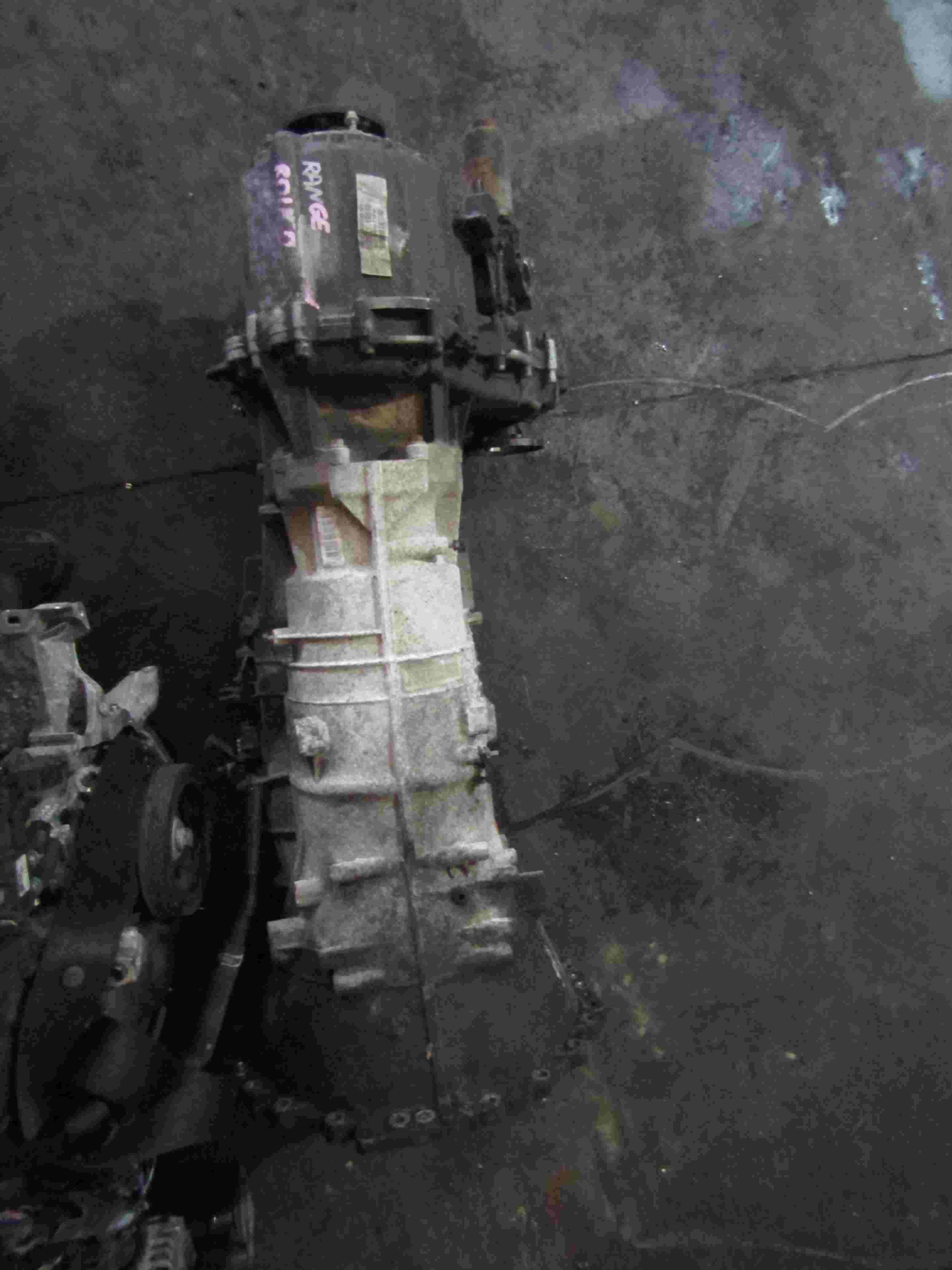 Boite de vitesses 
LAND-ROVER Range Rover 1 Sport Phase 1 2.7 sdv6 190cv 

Type boite : TGD500570
 220 000 Km

Garanti(e) 12 mois

Frais de Port sur devis