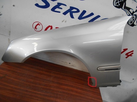 Aile AV Gauche
MERCEDES Classe C (203)
An 05.1998 - 09.2001

Trace de rouille au repère