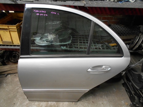 Porte AR Gauche
MERCEDES Classe C 200 (203)
An 05.2000 - 03.2004

Vendue nue
Frais de Port sur devis