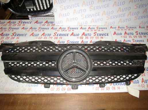 CALANDRE 

MERCEDES SPRINTER II FOURGON (906) 4P / 2012
A REPARER 

Frais de Port sur devis