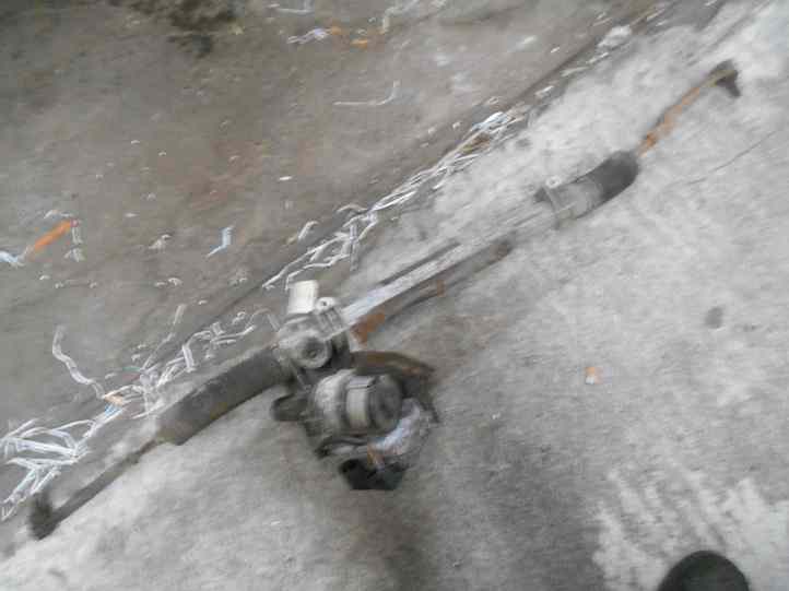 Cremaillere 
MERCEDES Classe B (T245) CDI 140CV
An 06.2005 - 04.2008

Référence : 1694603000 

Frais de port sur devis

