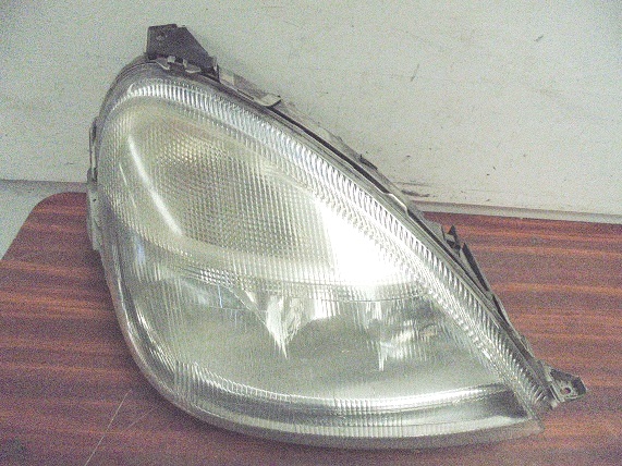 Optique Droit
MERCEDES Classe A 170 (168)
An 01.1998 - 03.2001

