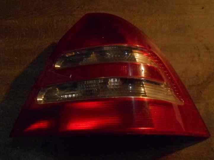 Feu Arriere Droit
MERCEDES Classe C (W203)
An 05.2000 - 03.2004

