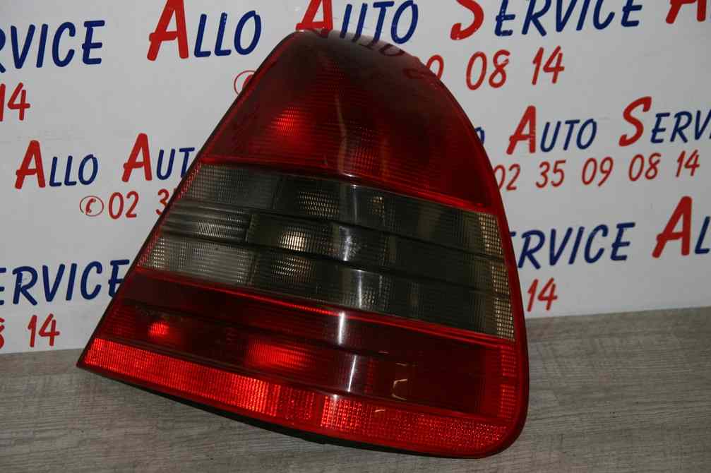 Feu Arriere Droit MERCEDES Classe C 1 (W202) phase 1
06/1995