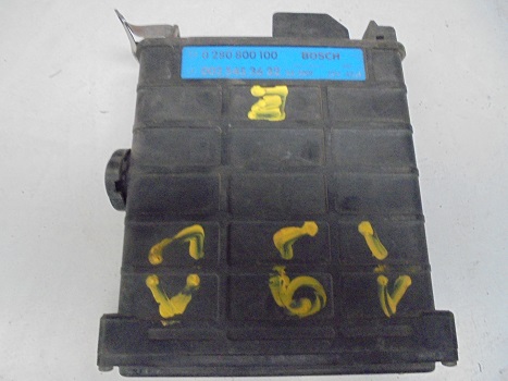 Calculateur 
MERCEDES 190 2.0 ou 2.3 

Bosch 0280 800 100 
Mercedes 002 545 36 32
