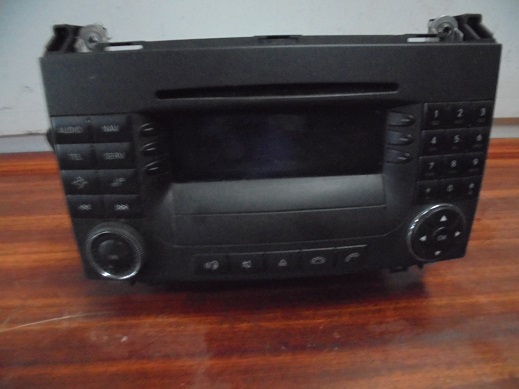 Autoradio(Téléphone-GPS)
MERCEDES Vito
An 09.2006 - 09.2010


