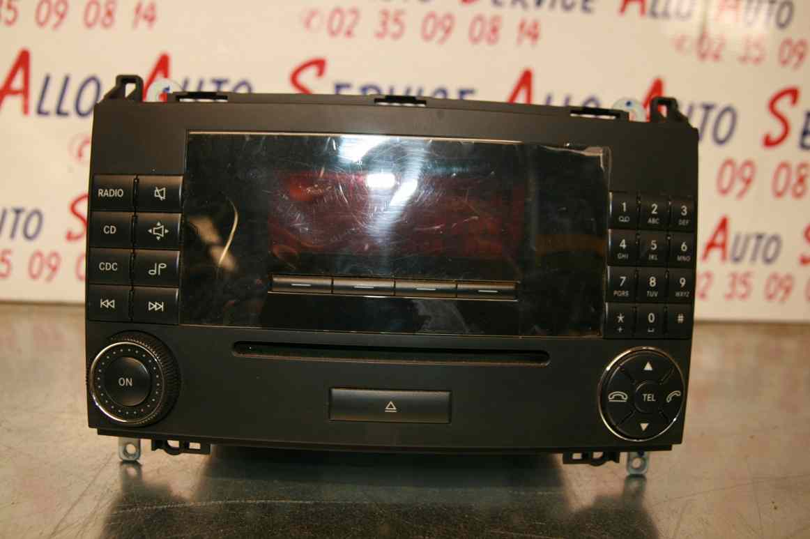 Autoradio 
MERCEDES Classe A 169 phase 1

Modéle : MF2550
12.2004