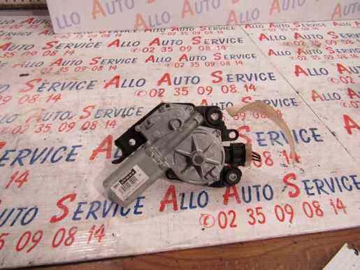 MOTEUR ESSUIE GLACE ARRIERE 

MERCEDES CLASSE A III (W176) PHASE 1 5P / 2015
A 180 CDI 110 CH

MARQUE : VALEO
REF : A1769066300
