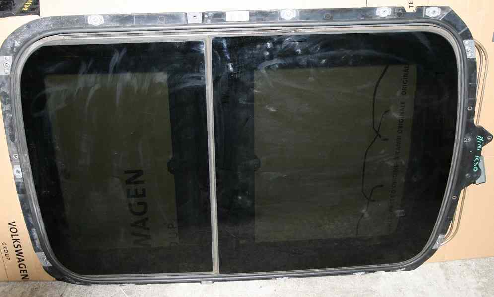 Toit ouvrant electrique MINI Mini (R50/R53)

Frais de Port sur devis