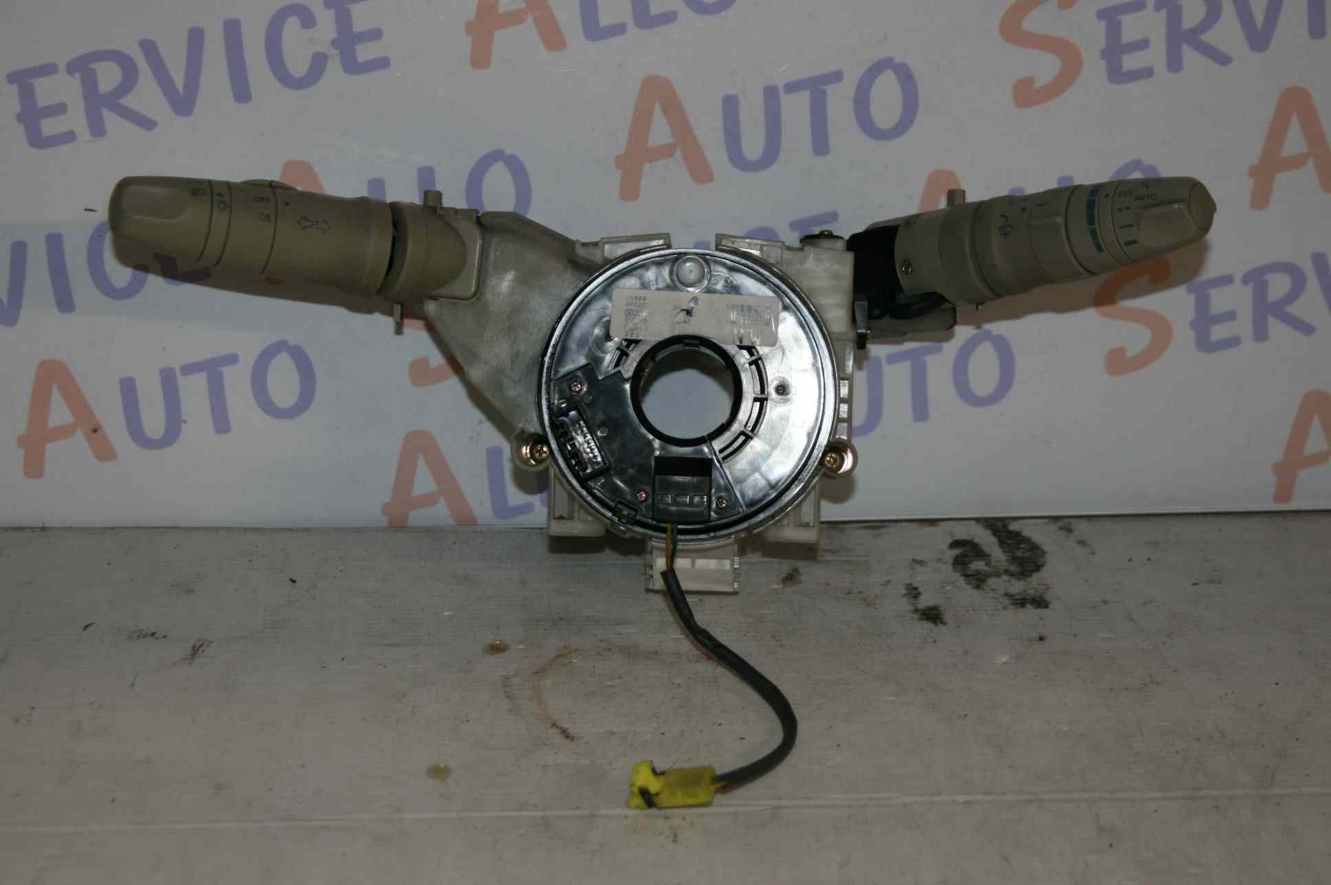 Commodo 
NISSAN Micra 2
référence : 25560 AX722

