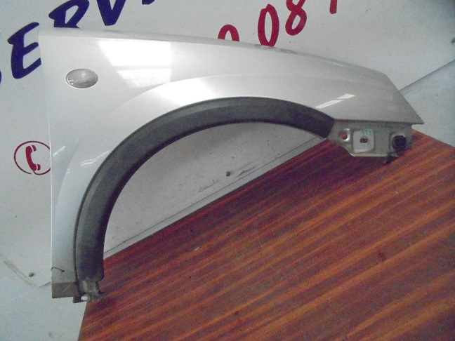 Aile AV Droit
OPEL Corsa C 
An 10.2000 - 08.2003

Frais de Port sur devis