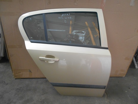 Porte AR Droit
OPEL Astra H
An 04.2004 - 12.2006

Vendue nue
Frais de Port sur devis