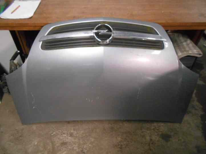 Capot 
OPEL Meriva A
An 04.2003 - 12.2005

Quelques rayures
Frais de Port sur devis