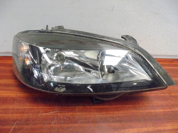 Optique Droit
OPEL Astra G 
An 04.1998 - 04.2004

Fond noir

