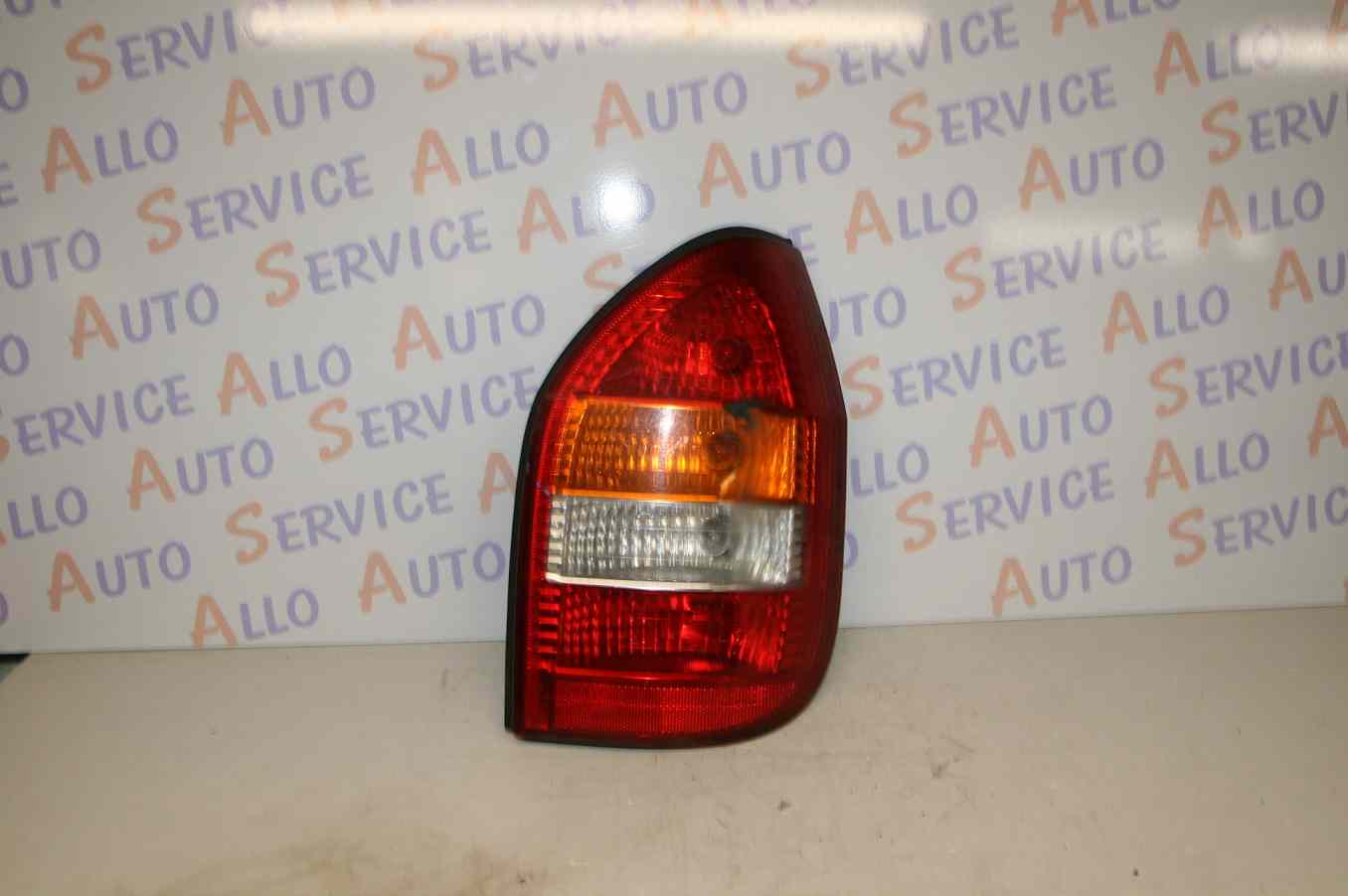 Feu Arriere Droit OPEL Zafira A phase 1
01/2006
