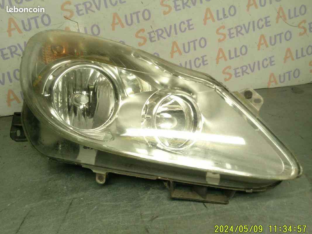 optique Avant DROIT 
OPEL Corsa

