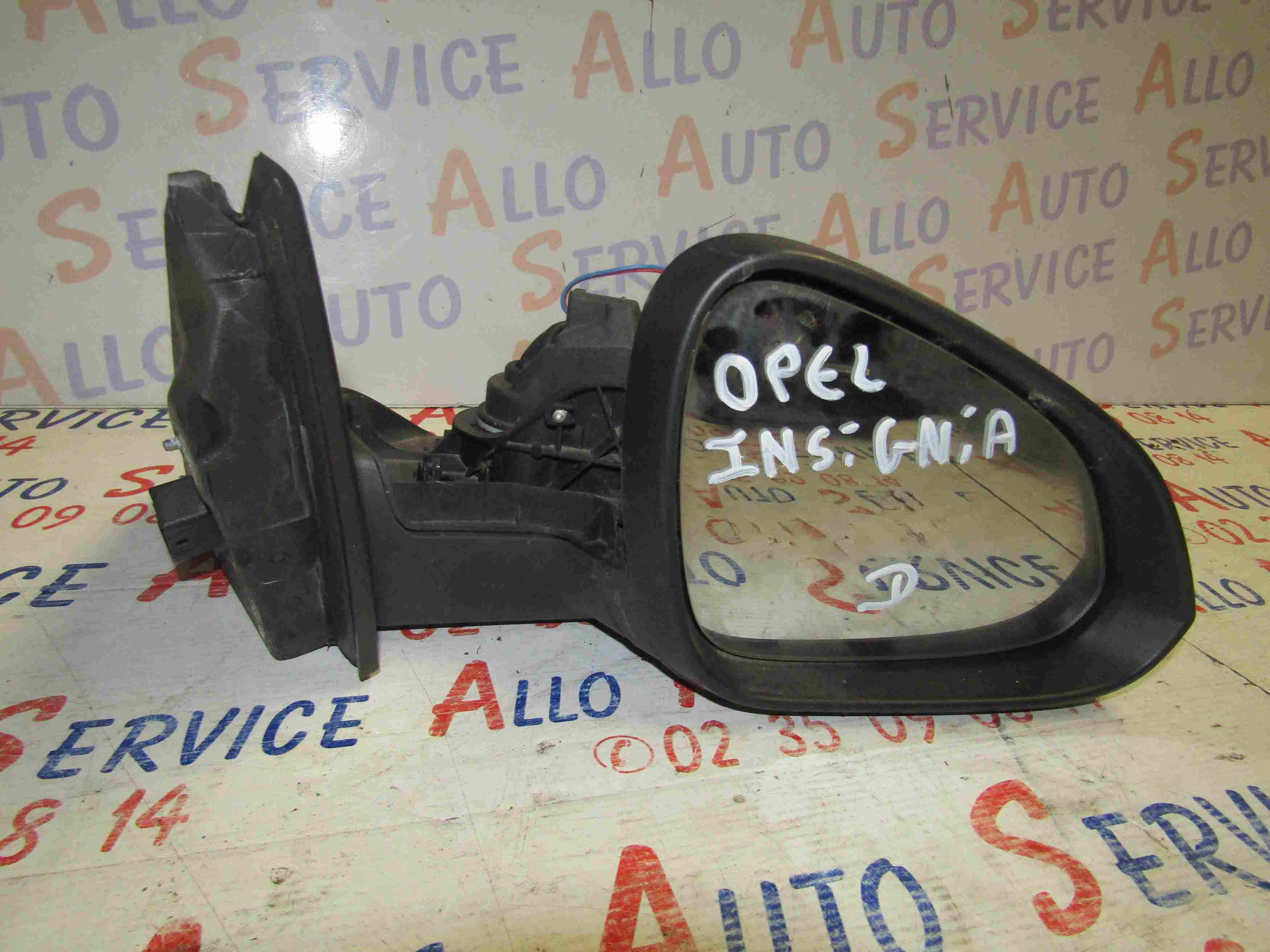 Retro Electrique Droit
OPEL Insignia
04.2010

(Sans coque)
Frais de port sur devis
