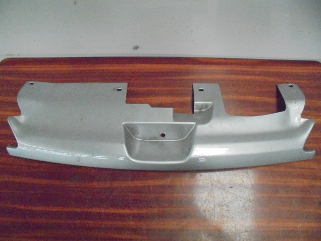 Calandre 
PEUGEOT 306 




