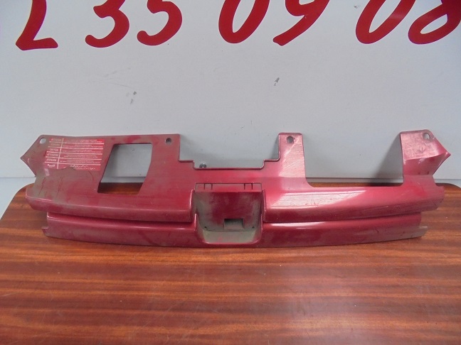 Calandre 
PEUGEOT 306

