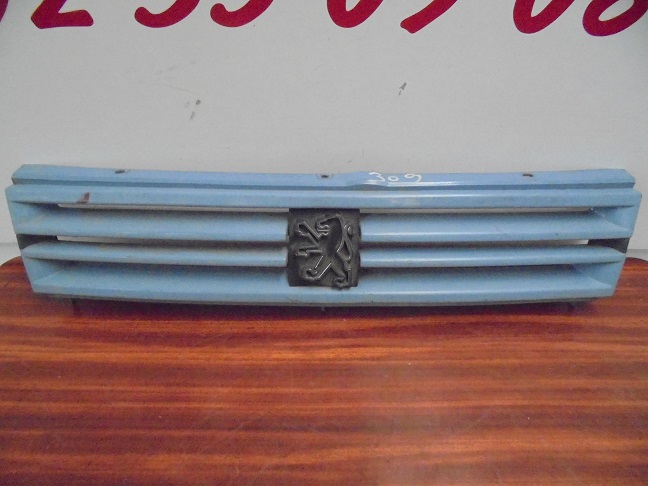 Calandre 
PEUGEOT 309

