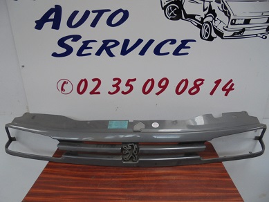 Calandre 
PEUGEOT 806

