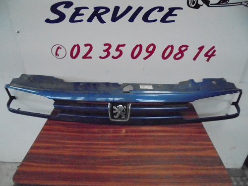 Calandre 
PEUGEOT 806