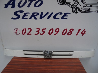 Calandre 
PEUGEOT Boxer

la deuxième avec défaut (photo 2) 20 € 