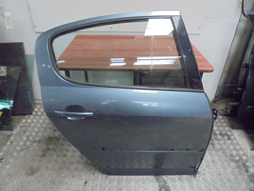 Porte AR Droit
PEUGEOT 407 
An 04.2004 - 07.2008

Frais de Port sur devis