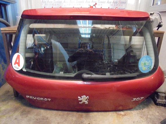 Hayon 
PEUGEOT 307 
An 04.2001 - 06.2005

Frais de Port sur devis