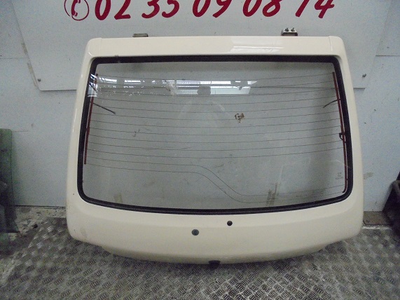 Hayon 
PEUGEOT 205
An 07.1987 - 12.1998

Frais de Port sur devis