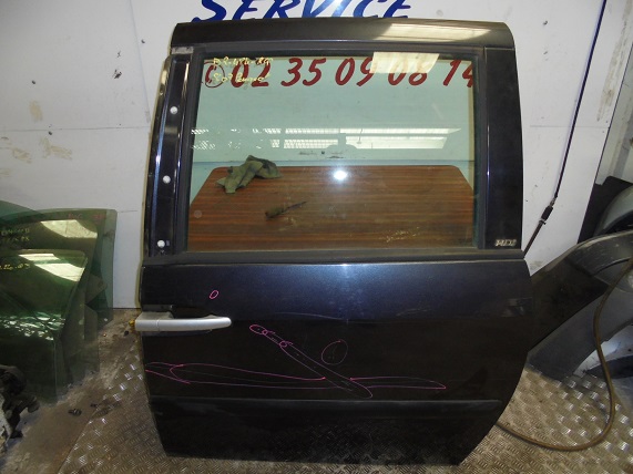 Porte AR Gauche
PEUGEOT 807
An 06.2002 - 05.2006

Quelques rayures aux repères
Vendue nue

Frais de Port sur devis