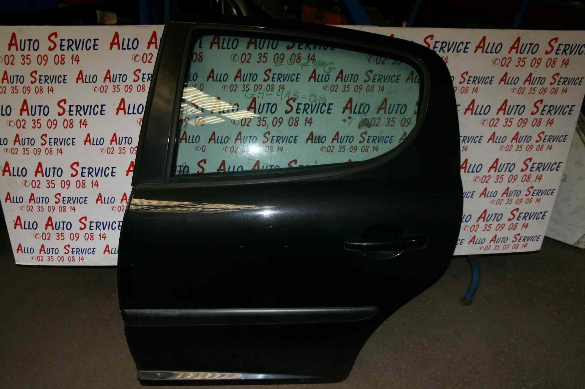 Porte AR Gauche noir
PEUGEOT 207 5P 
2006-04->2013-06

Frais de Port sur devis