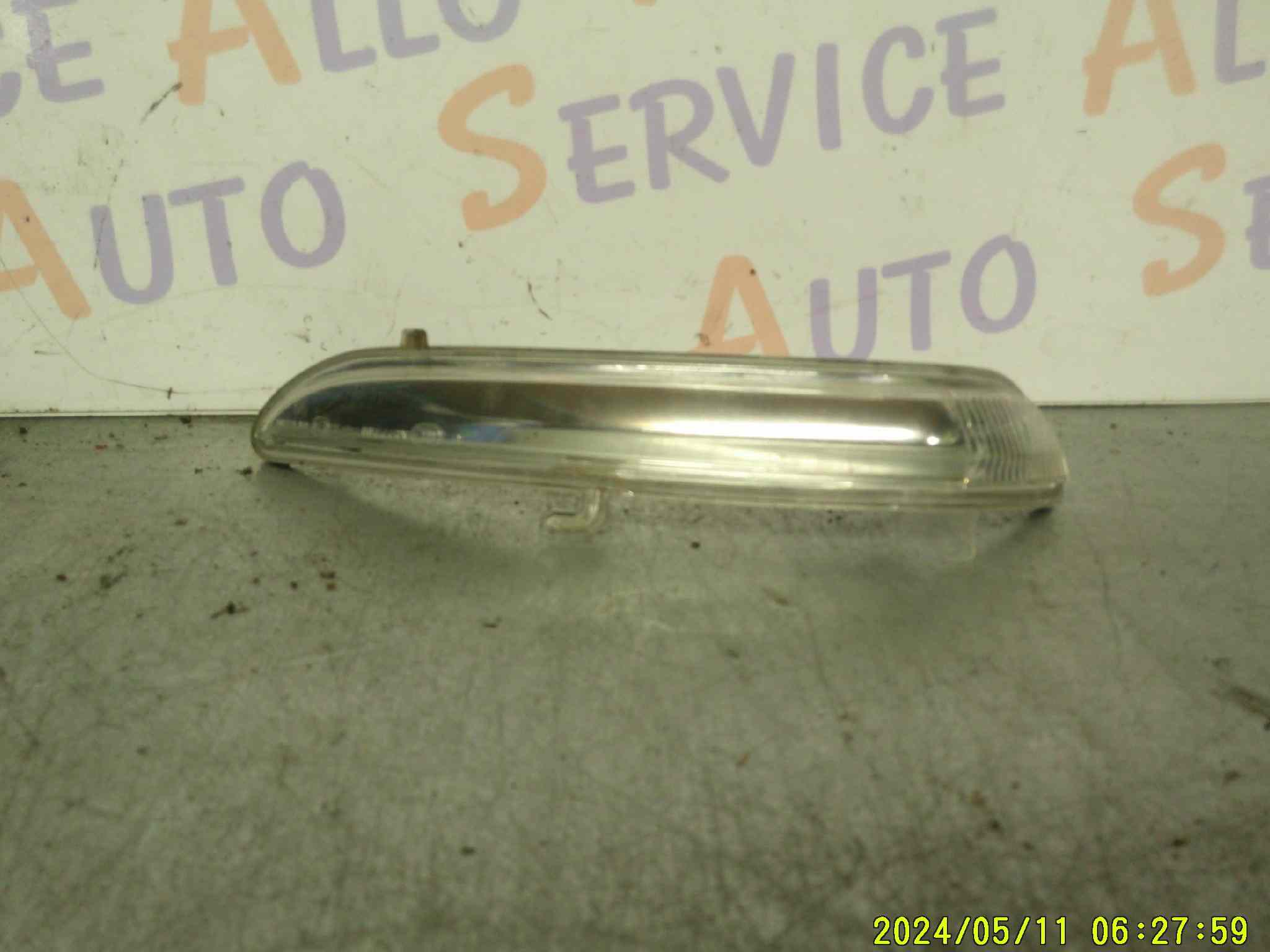  FEU CLIGNOTANT SUR RETRO GAUCHE PEUGEOT
REF PEUGEOT: WY5W