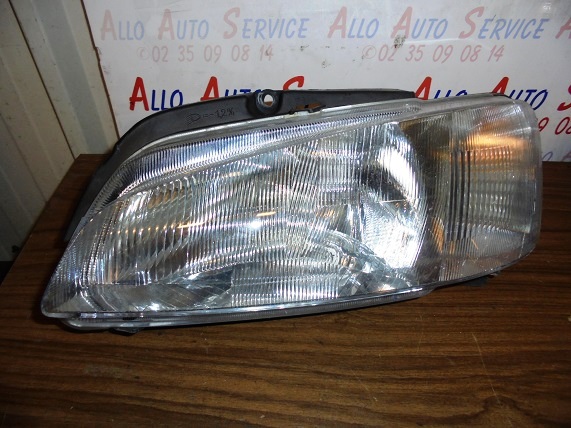 Optique Gauche
PEUGEOT 106 série 2
An 04.1996 - 09.2003

