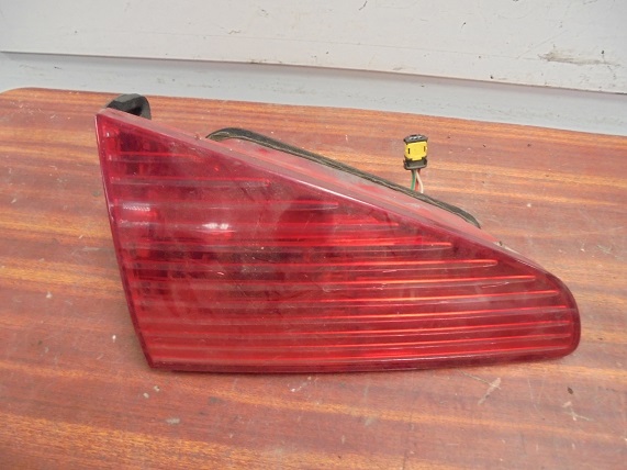 Feu Arriere de hayon Gauche
PEUGEOT 607 série 1
An 11.1999 - 12.2004 