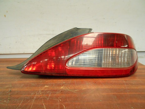 Feu Arriere Droit
PEUGEOT 406 COUPE

1997-05->2004-12

