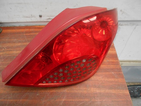 Feu Arriere Droit
PEUGEOT 207

2006-04 -> 2010 
