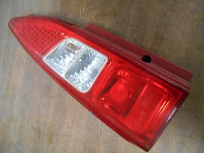 Feu Arriere Gauche
PEUGEOT Partner (2) Tepee
An 07.2010