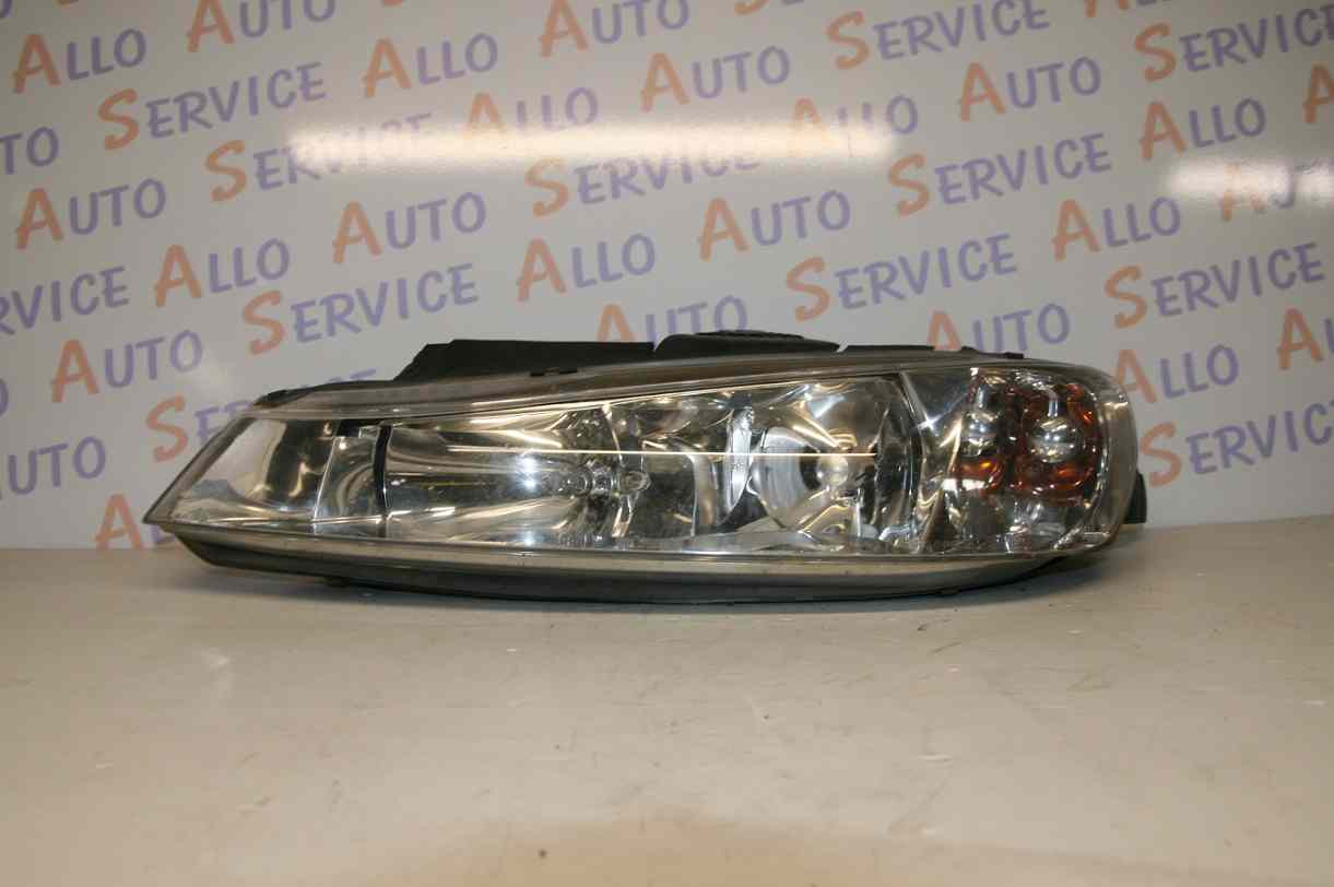 Optique Gauche PEUGEOT 406 phase 2
10/2001
