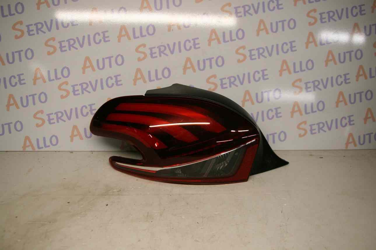 Feu Arriere Gauche PEUGEOT 208 1 phase 2
12/2015
