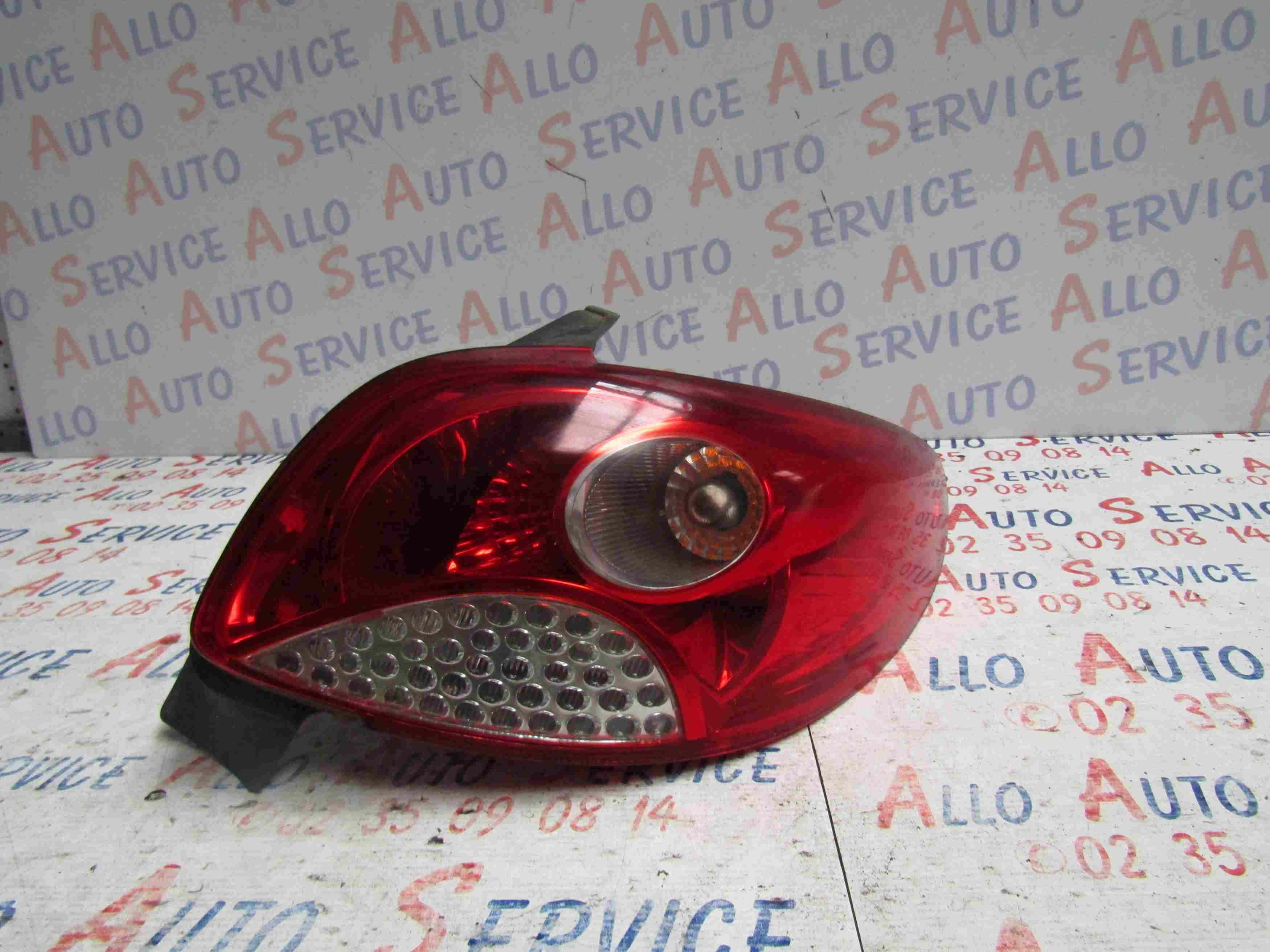 Feu Arriere Droit
PEUGEOT 206+


06.2010
Frais de port sur devis 

