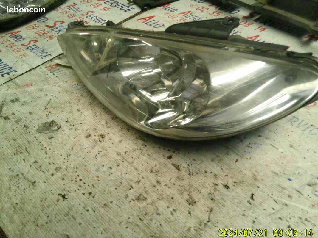 optique Avant GAUCHE 
PEUGEOT 206 phase 2 

