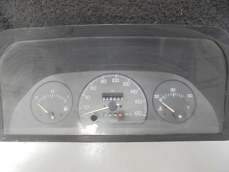 Compteur 
PEUGEOT Boxer Diesel
Citroen Jumper ..
An 1994 - 2002

Véglia 6047240050
171 832 Km 
219 503 Km
162 654 Km

