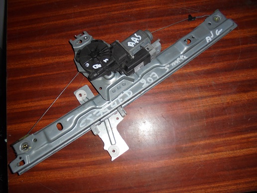 Leve Vitre Av Gauche
PEUGEOT 207 5 portes
An 05.2006 - 06.2013