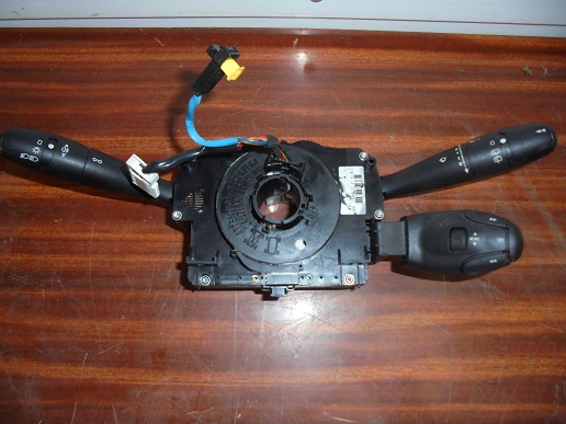 Commodo 
PEUGEOT 207
An 04.2006 - 06.2013

COM 2005
Valeo 96661306XT