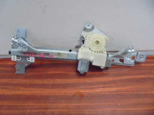 Leve Vitre Ar Gauche
PEUGEOT 5008
An 11.2009 - 12.2013

