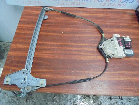 Leve Vitre Av Gauche
PEUGEOT 307 (3P)
An 06.2005 - 11.2007

Réf : 9660038880