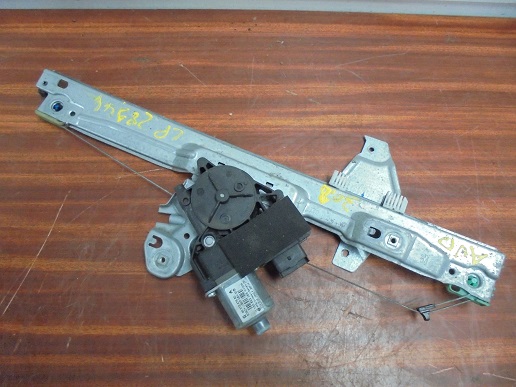 Leve Vitre Av Droit
PEUGEOT 308 (5 portes)
An 09.2007 - 03.2011 

Ref : 96 572 475 80