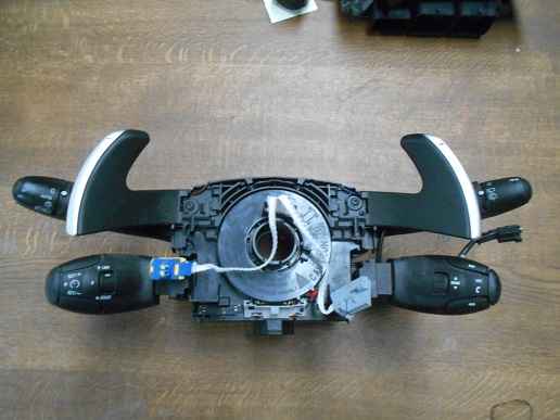 Commodo 
PEUGEOT 308
An 04.2011 - 11.2013

COM 2005
Delphi 96643937XT
